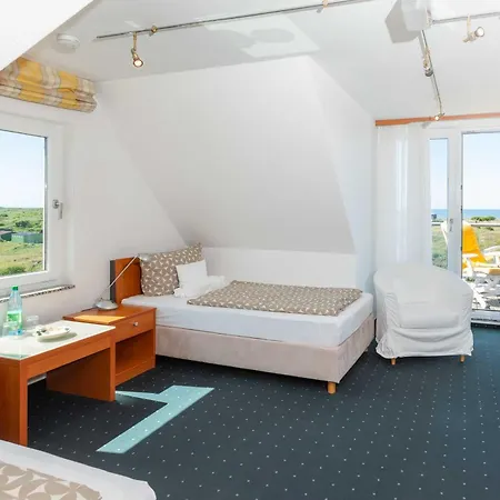 호텔 Haus Koebesine 30 *